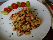 Tomaten-Rührei auf Brot - Rezept