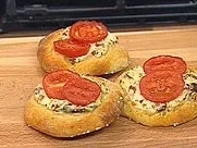 Rezept: "Knack und Back"-Pizzen "Knack und Back"-Pizzen - Rezept