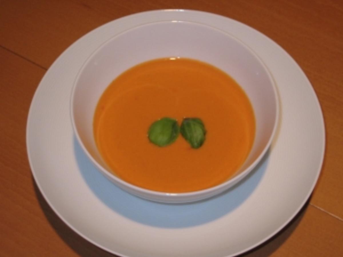 &amp;quot;Stackes&amp;quot; schnelle pikante Tomatensuppe - Rezept - kochbar.de