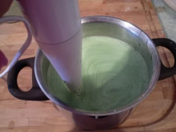 Rezept: Bärlauchschaumsuppe Bild Nr. 5 Bärlauchschaumsuppe - Rezept - Bild Nr. 5