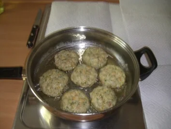 Rezept: Knödel - Kaspressknödel Bild Nr. 3 Knödel - Kaspressknödel - Rezept - Bild Nr. 3