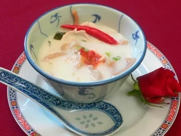 Rezept: Tom Kha Gai – Hühnersuppe mit Kokosmilch Tom Kha Gai – Hühnersuppe mit Kokosmilch - Rezept