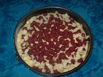 Rezept: Versunkener Kirschkuchen Versunkener Kirschkuchen - Rezept