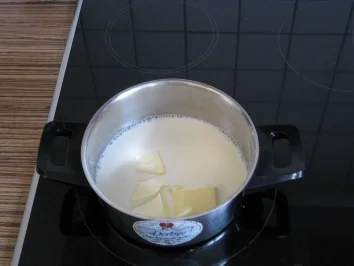 Rezept: "GRUNDREZEPT" süßer Hefeteig Bild Nr. 3 "GRUNDREZEPT" süßer Hefeteig - Rezept - Bild Nr. 3