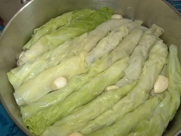 Rezept: Gefüllte Weißkohlröllchen, Malfoof mechsche Bild Nr. 5 Gefüllte Weißkohlröllchen, Malfoof mechsche - Rezept - Bild Nr. 5