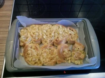 Rezept: "KUCHEN" Apfelschnecken "KUCHEN" Apfelschnecken - Rezept