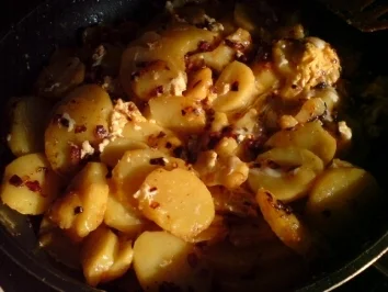 Rezept: Bratkartoffeln mit Ei Bild Nr. 12 Bratkartoffeln mit Ei - Rezept - Bild Nr. 12