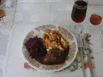 Rezept: Hauptgericht: Rinderrouladen - sehr fein Bild Nr. 3 Hauptgericht: Rinderrouladen - sehr fein - Rezept - Bild Nr. 3