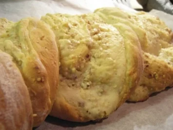 Mehlspeisen: Topfen-Nuss-Zopf - Rezept