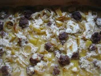 Überbackene Zwiebelkasserolle - Rezept