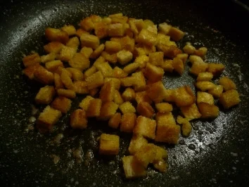 Rezept: Blumenkohlcremesuppe mit Croutons Bild Nr. 2 Blumenkohlcremesuppe mit Croutons - Rezept - Bild Nr. 2