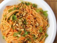 Spaghetti mit rotem Pesto - Rezept