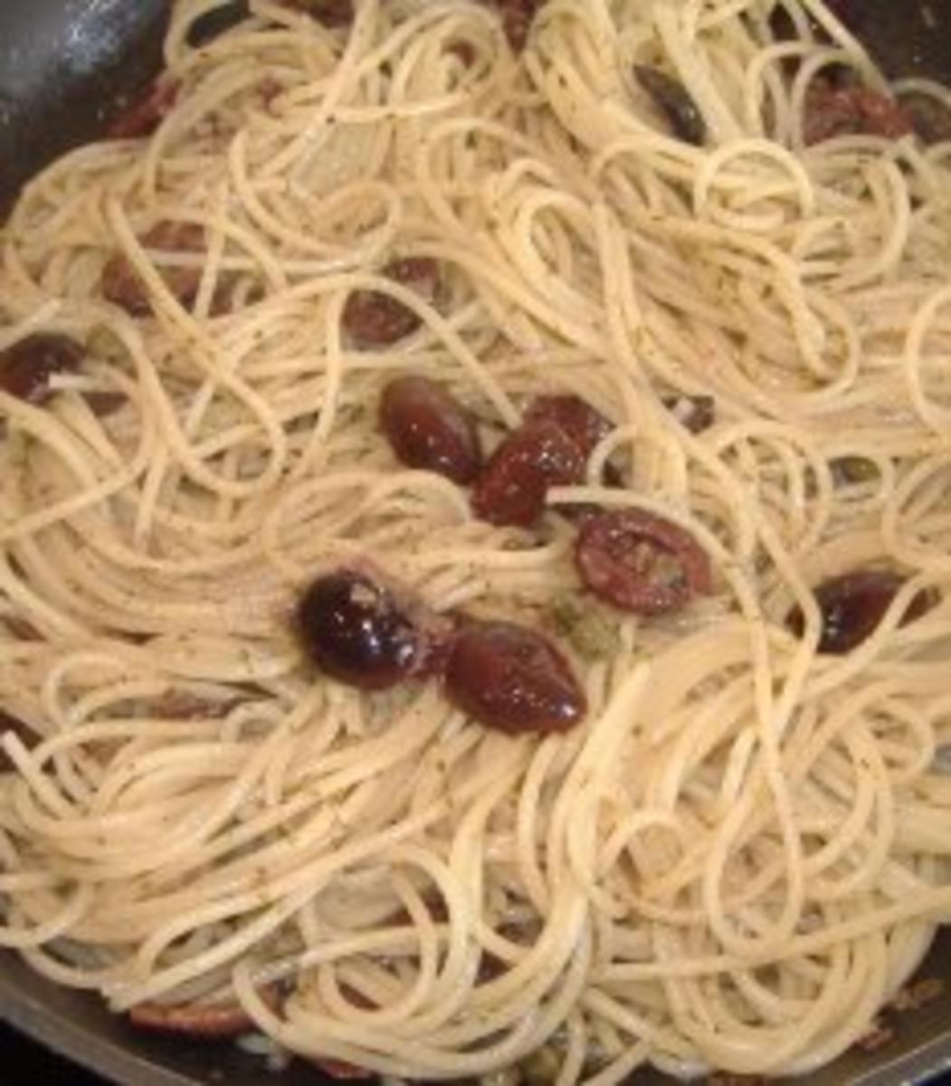 Pasta mit Oliven,Kapern und Zitrone - Rezept - Bild Nr. 3