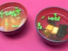 Miso- und Wakamesuppe - Rezept