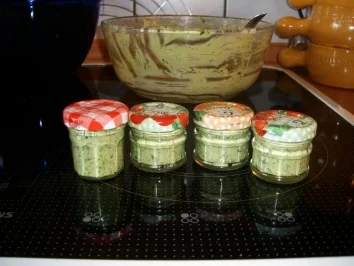 Rezept: Bärlauchbutter Bild Nr. 6 Bärlauchbutter - Rezept - Bild Nr. 6