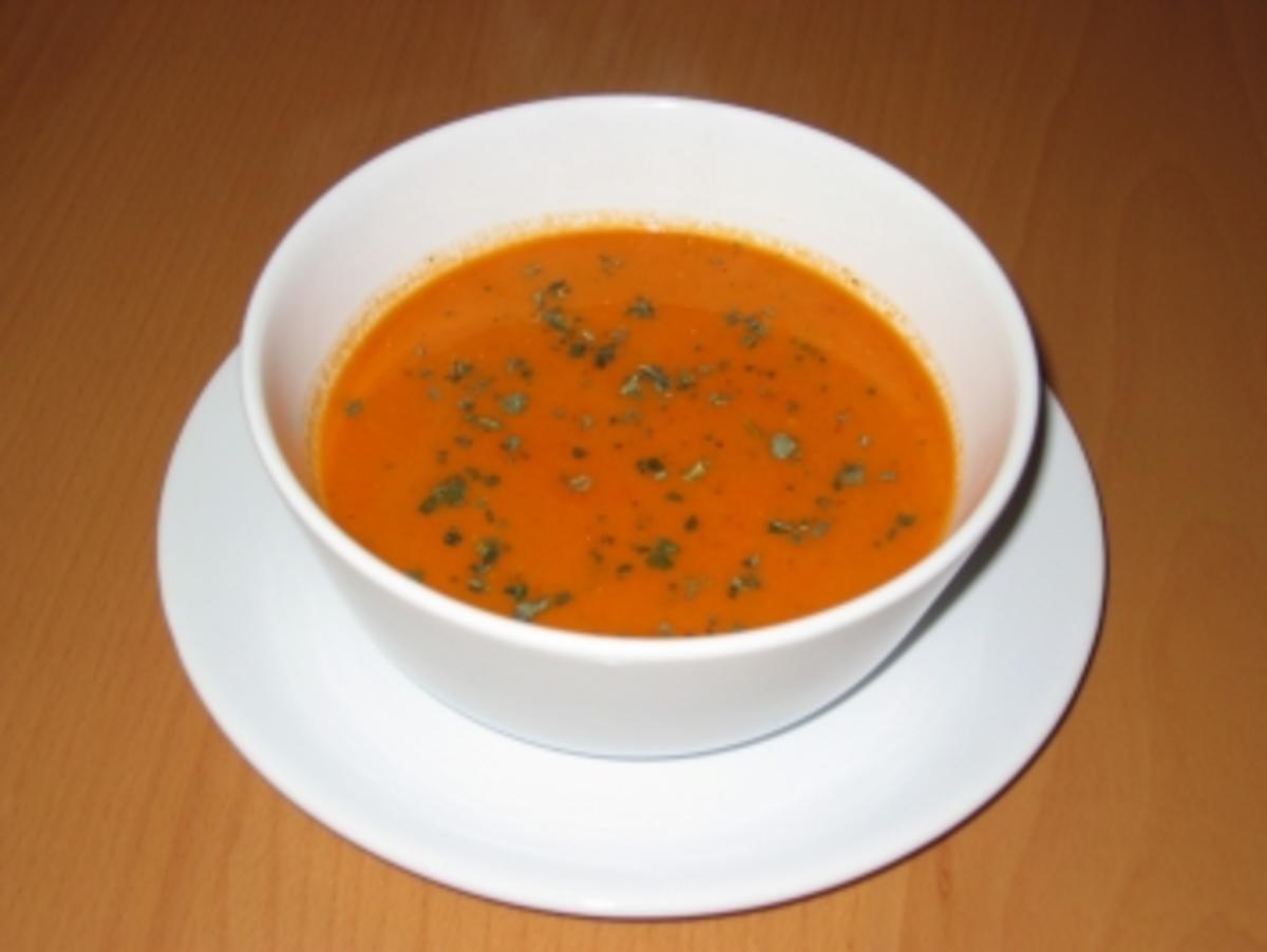 Scharfe Tomatensuppe - Rezept mit Bild - kochbar.de