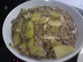 หมูผัดขึง Muh Pad Kink - Rezept