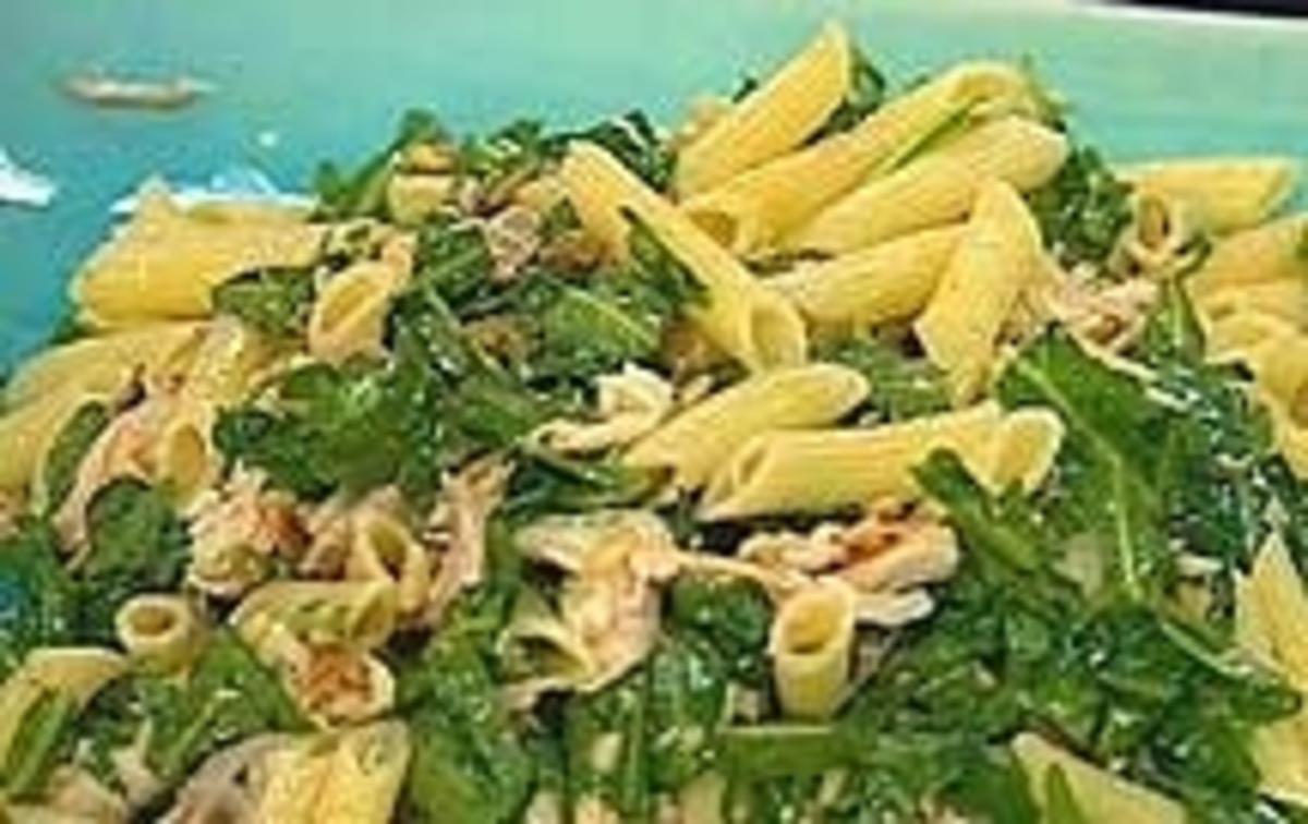 Bilder für Nudelsalat mit Penne und Olivenöl Rezept