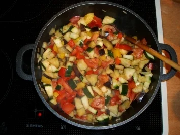 Rezept: Gemüse-Hack-Auflauf Bild Nr. 2 Gemüse-Hack-Auflauf - Rezept - Bild Nr. 2