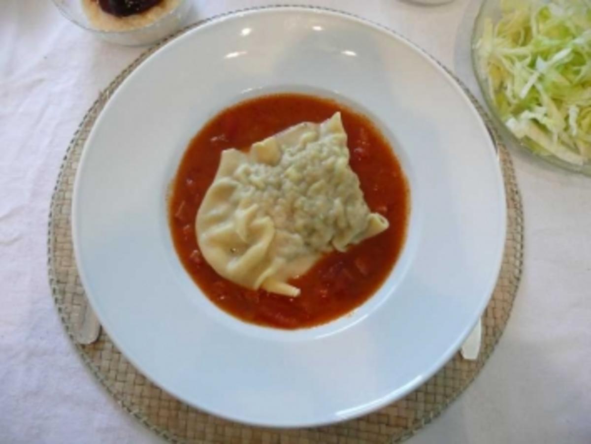 Pasta : Maultaschen auf Tomatensouce - Rezept - kochbar.de