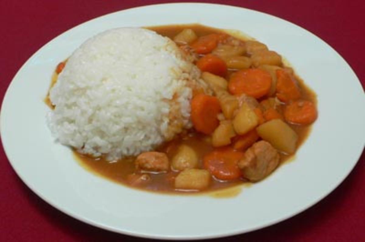 Japanischer Curryreis mit Fleischsoße und eingelegtem Rettich - Rezept