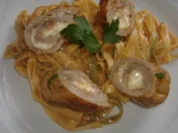 Rezept: Gefüllte Kalbsröllchen mit Tomatenragout Gefüllte Kalbsröllchen mit Tomatenragout - Rezept