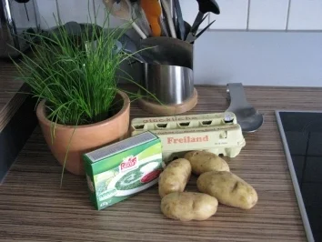 Rezept: "VEGETARISCH" Rahmspinat mit Schnittlauch, Kartoffeln und Spiegelei Bild Nr. 2 "VEGETARISCH" Rahmspinat mit Schnittlauch, Kartoffeln und Spiegelei - Rezept - Bild Nr. 2