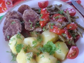 Medaillons auf Bohnen-Tomaten-Gemüse - Rezept - Bild Nr. 15