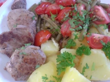 Medaillons auf Bohnen-Tomaten-Gemüse - Rezept - Bild Nr. 3