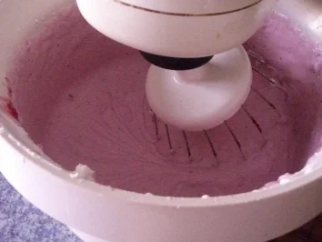 Rezept: Preisselbeer-Sahne-Torte Bild Nr. 6 Preisselbeer-Sahne-Torte - Rezept - Bild Nr. 6