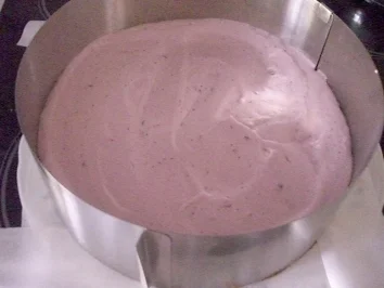 Rezept: Preisselbeer-Sahne-Torte Bild Nr. 7 Preisselbeer-Sahne-Torte - Rezept - Bild Nr. 7