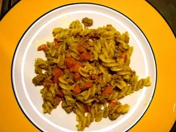 Rezept: Currynudeln mit Hackfleisch Currynudeln mit Hackfleisch - Rezept
