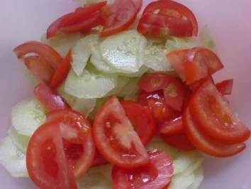 Rezept: Farbiger Gurkensalat Bild Nr. 5 Farbiger Gurkensalat - Rezept - Bild Nr. 5