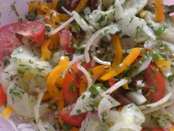 Rezept: Farbiger Gurkensalat Bild Nr. 9 Farbiger Gurkensalat - Rezept - Bild Nr. 9