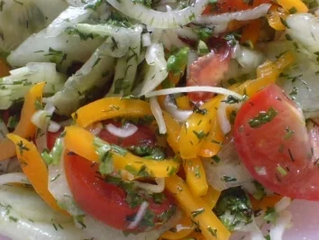 Rezept: Farbiger Gurkensalat Bild Nr. 10 Farbiger Gurkensalat - Rezept - Bild Nr. 10