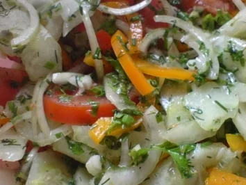 Rezept: Farbiger Gurkensalat Bild Nr. 11 Farbiger Gurkensalat - Rezept - Bild Nr. 11