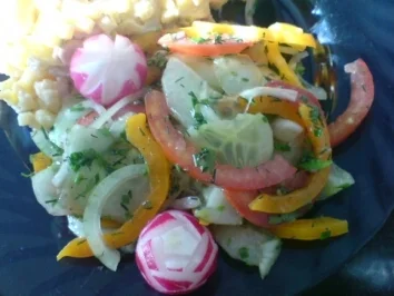 Rezept: Farbiger Gurkensalat Bild Nr. 14 Farbiger Gurkensalat - Rezept - Bild Nr. 14