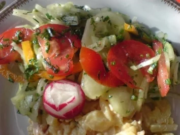 Rezept: Farbiger Gurkensalat Bild Nr. 16 Farbiger Gurkensalat - Rezept - Bild Nr. 16