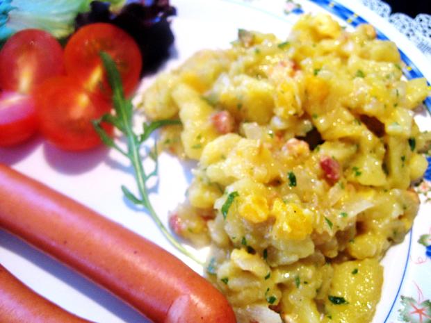 Kartoffelsalat mit Eigelb und Petersilie ... - Rezept - kochbar.de