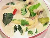 asiatische Hühnersuppe mit Kokusmilch - Rezept