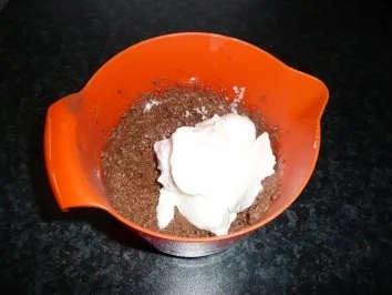 Rezept: Eierlikör-Torte Bild Nr. 4 Eierlikör-Torte - Rezept - Bild Nr. 4