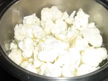 Rezept: Blumenkohlauflauf mit Wienerle Bild Nr. 3 Blumenkohlauflauf mit Wienerle - Rezept - Bild Nr. 3