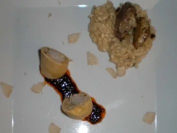 Rezept: Kaninchencannelloni mit Pflaumen auf Steinpilzrisotto Kaninchencannelloni mit Pflaumen auf Steinpilzrisotto - Rezept