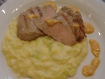 Kartoffel-Spitzkohl-Pürree mit Kalbsschnitte - Rezept