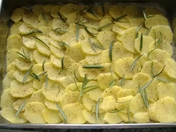 Rezept: Griechischer Kartoffel-Auberginenauflauf Bild Nr. 2 Griechischer Kartoffel-Auberginenauflauf - Rezept - Bild Nr. 2