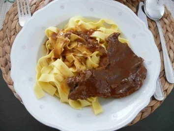 Rezept: Rind : Schnitzel vom Rind in Rotweinsoße Bild Nr. 8 Rind : Schnitzel vom Rind in Rotweinsoße - Rezept - Bild Nr. 8