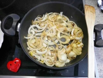 Rezept: Rind : Schnitzel vom Rind in Rotweinsoße Bild Nr. 5 Rind : Schnitzel vom Rind in Rotweinsoße - Rezept - Bild Nr. 5