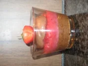 Schoko-Creme-Dessert mit Fruchtschicht - Rezept