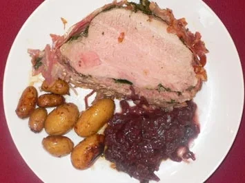 Florentiner Schweinebraten im Pancettamantel mit Ofenkartoffeln - Rezept