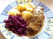 Rinderrolade mit Apfelrotkohl - Rezept